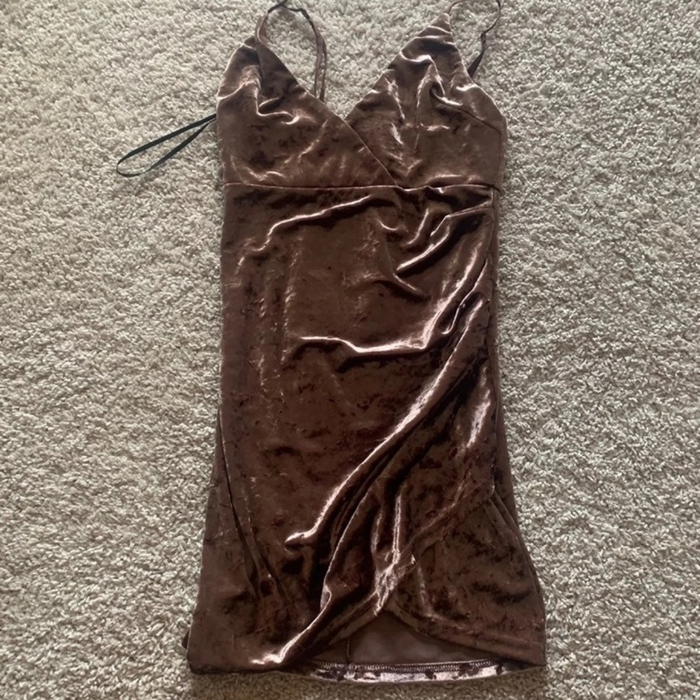 Dress - Picture 2 of 3